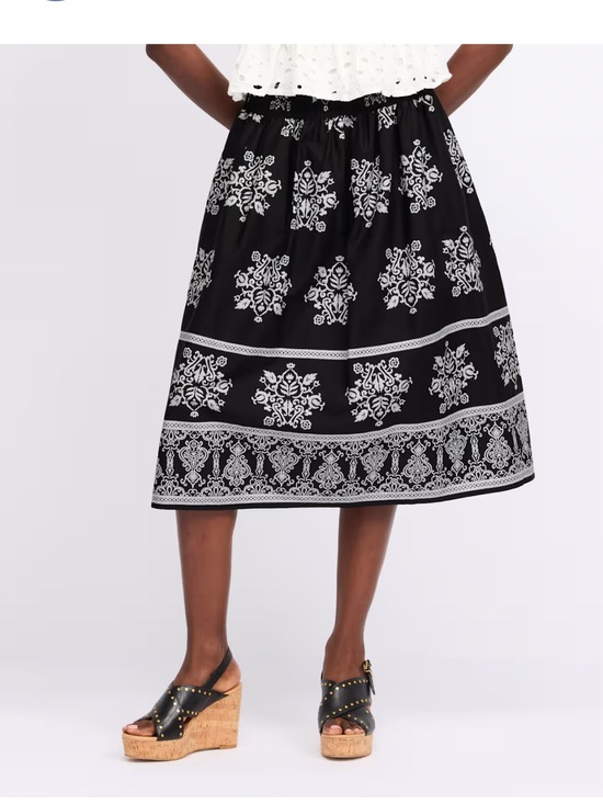CeCe Dresses & Skirts - CeCe cotton poplin A-line midi skirt in black with a white botanical print.
